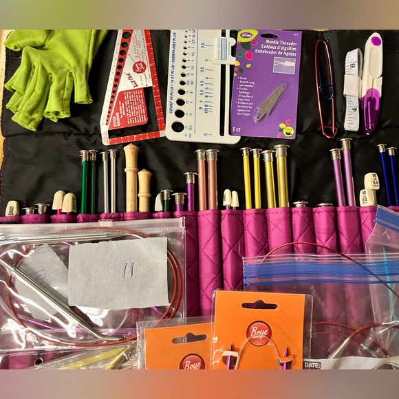 Large lot of knitting needles and supplies - Picture 3 of 6